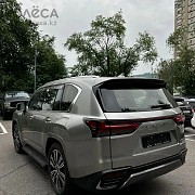 Lexus LX 600 2022 