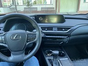 Lexus UX 200 2019 