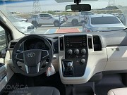 Toyota HiAce 2021 