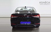 Hyundai Elantra 2021 