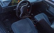 Mazda 323, 1990 