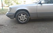Mercedes-Benz E 280, 1993 Рудный