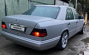 Mercedes-Benz E 220, 1993 