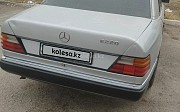 Mercedes-Benz E 220, 1993 