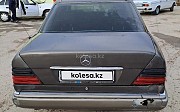 Mercedes-Benz E 220, 1993 Туркестан
