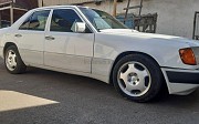 Mercedes-Benz E 220, 1993 Есик