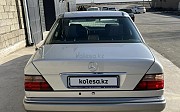Mercedes-Benz E 220, 1995 Туркестан