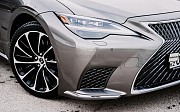 Lexus LS 500, 2022 
