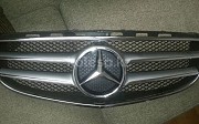 Решетка радиатора Мерседес w212 рест в идеальном состоянии Mercedes-Benz E 350, 2009-2013 