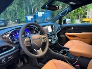 2023 Chrysler Pacifica Pinnacle Hybrid Тбилиси