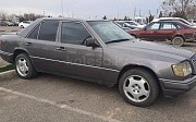 Mercedes-Benz E 220, 2.2 механика, 1995, седан 