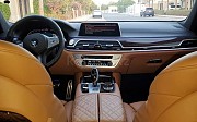 BMW 750, 4.4 автомат, 2022, седан 