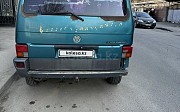 Volkswagen Multivan, 2.5 механика, 1993, минивэн Алматы