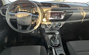 Toyota Hilux, 2.4 механика, 2022, пикап Алматы