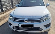 Volkswagen Touareg, 3.6 автомат, 2015, кроссовер 