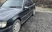 Mercedes-Benz E 220, 2.2 механика, 1992, седан Алматы