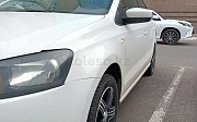 Volkswagen Polo, 1.6 автомат, 2013, седан 