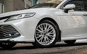 Toyota Camry, 3.5 автомат, 2019, седан 