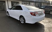 Toyota Camry, 2.5 автомат, 2013, седан 