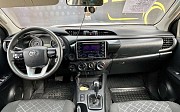 Toyota Hilux, 2.4 автомат, 2017, пикап 