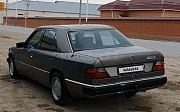 Mercedes-Benz E 220, 2.2 механика, 1993, седан Кызылорда