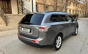 Mitsubishi Outlander, 2.4 вариатор, 2013, кроссовер 