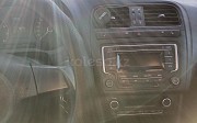 Volkswagen Polo, 1.6 механика, 2015, седан 