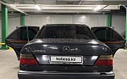 Mercedes-Benz E 200, 2 механика, 1994, седан Семей