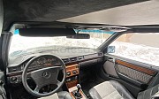 Mercedes-Benz E 220, 2.2 механика, 1995, седан Караганда