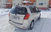 Toyota Corolla Verso, 1.6 механика, 2002, минивэн Петропавловск