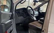 Hyundai Starex, 2.5 автомат, 2015, минивэн Шымкент