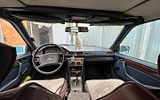 Mercedes-Benz E 200, 2 автомат, 1988, седан Орал
