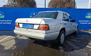 Mercedes-Benz E 200, 2 механика, 1990, седан Талдыкорган