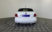 Volkswagen Polo, 1.6 механика, 2015, седан 