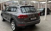 Volkswagen Touareg, 3 автомат, 2011, кроссовер 