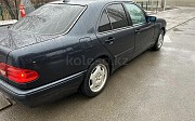 Mercedes-Benz E 240, 2.4 автомат, 1998, седан Уральск