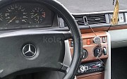 Mercedes-Benz E 230, 2.3 механика, 1991, седан Усть-Каменогорск