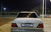 Mercedes-Benz E 220, 2.2 автомат, 1994, седан Туркестан