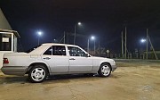 Mercedes-Benz E 220, 2.2 автомат, 1994, седан Туркестан