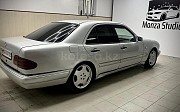 Mercedes-Benz E 240, 2.4 механика, 1997, седан Павлодар