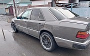 Mercedes-Benz E 200, 2 механика, 1991, седан Талдыкорган