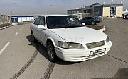 Toyota Camry, 2.2 автомат, 2000, седан 