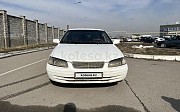 Toyota Camry, 2.2 автомат, 2000, седан 