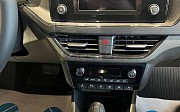 Volkswagen Polo, 1.6 механика, 2022, лифтбек Уральск