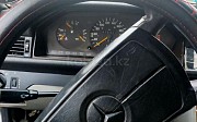 Mercedes-Benz E 200, 2 механика, 1990, седан Меркі