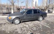 Mercedes-Benz E 200, 2 механика, 1991, седан Нұр-Сұлтан (Астана)