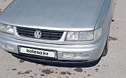 Volkswagen Passat, 2 механика, 1994, универсал 