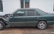 Mercedes-Benz E 200, 2 механика, 1993, седан Қарағанды