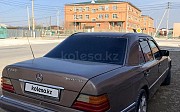 Mercedes-Benz E 200, 2 механика, 1993, седан Шиели