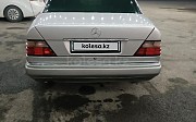 Mercedes-Benz E 200, 2 механика, 1993, седан Шымкент